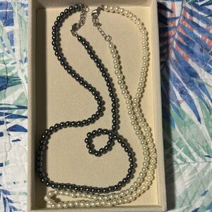 Elegant Black and Cream Pearl Necklace Set